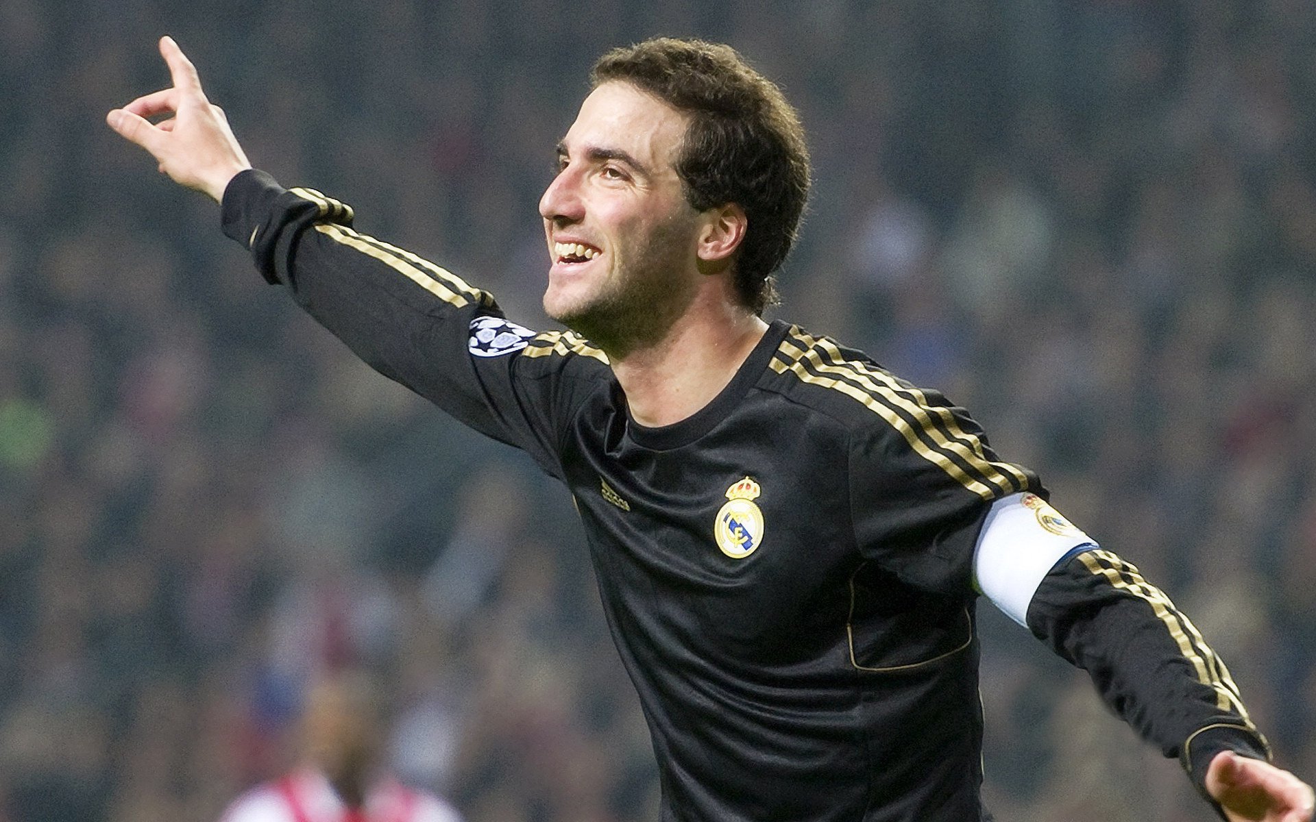 kaiyun体育综合-_稻草人足球赛：趣味运动新潮流_，稻草人俱乐部是哪部电影